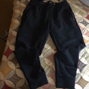 American eagle joggers